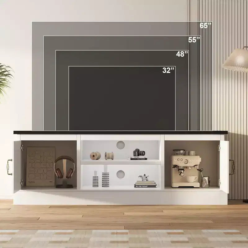 Consolle multimediale con finitura effetto legno e dettagli in metallo