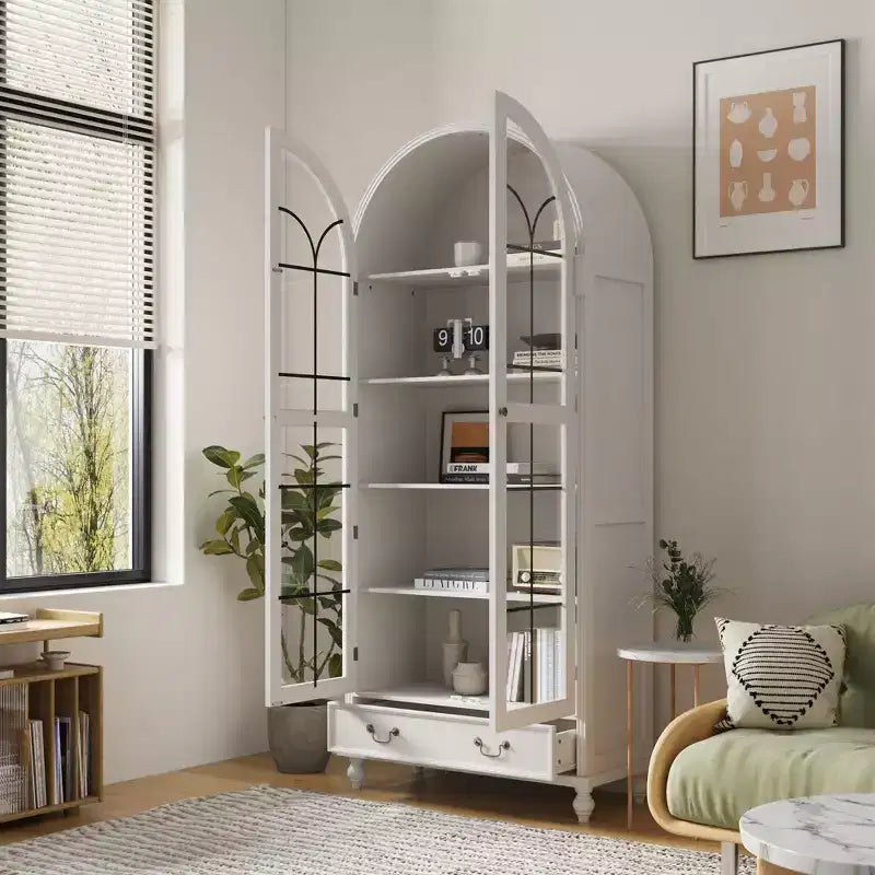Vetrina ad arco con anta in vetro, ripiani aperti e cassetto