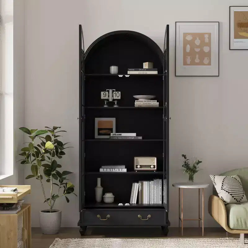 Vetrina ad arco con anta in vetro, ripiani aperti e cassetto