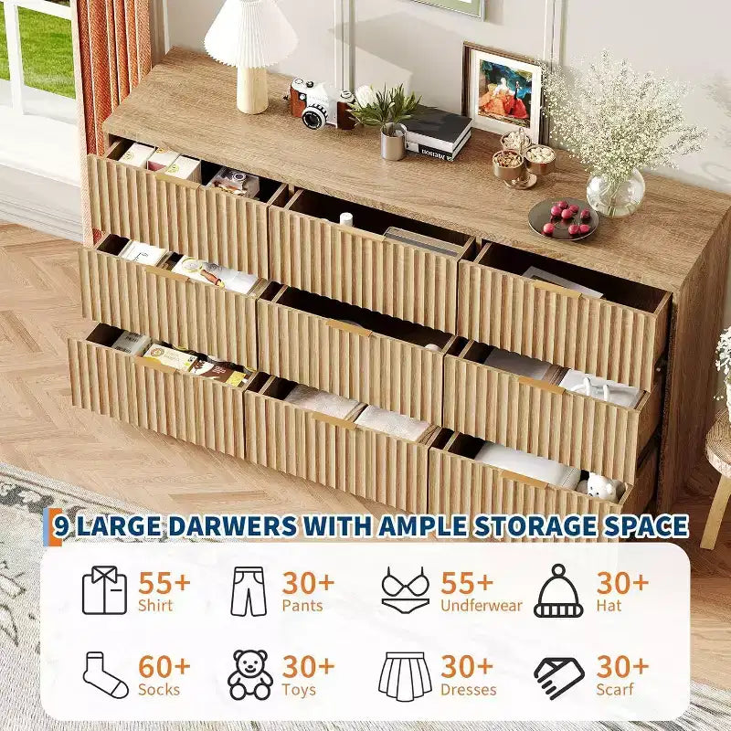 Comò scanalato a 9 cassetti con design anti-ribaltamento
